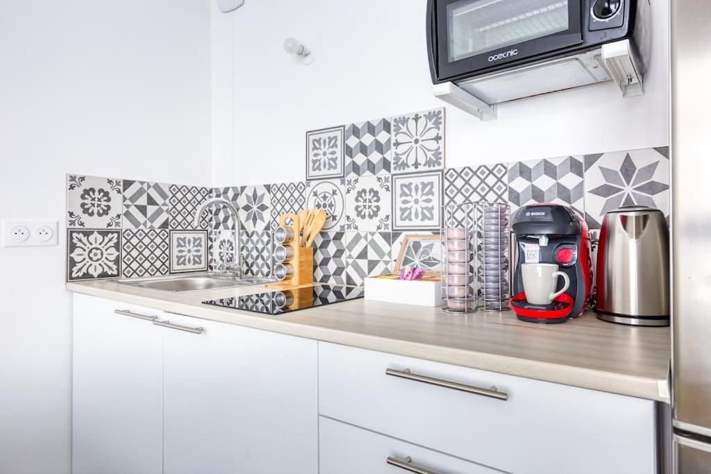 Pied-à-terre idéal pour touristes et professionnels Villeneuve-la-Garenne Exterior foto